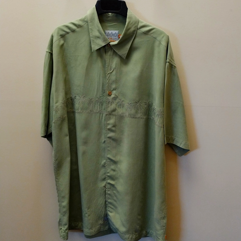 Embroidered Hawaiian style shirt